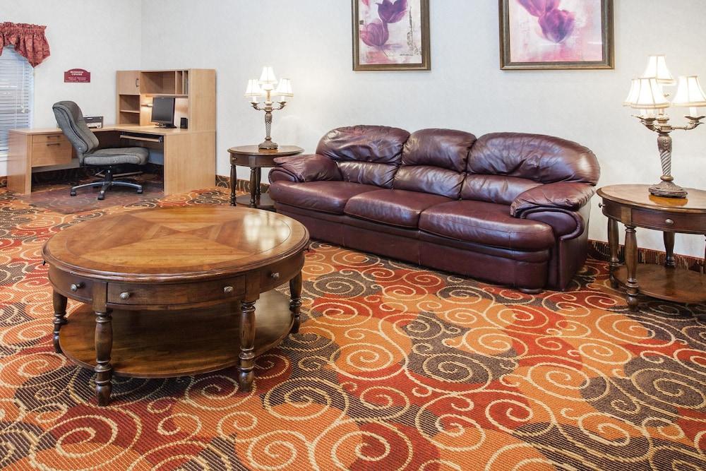 Super 8 By Wyndham White Hall Extérieur photo