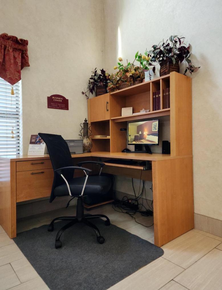 Super 8 By Wyndham White Hall Extérieur photo